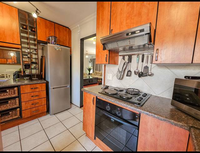 3 BEDROOM DUPLEX FOR SALE IN DIE HOEWES
